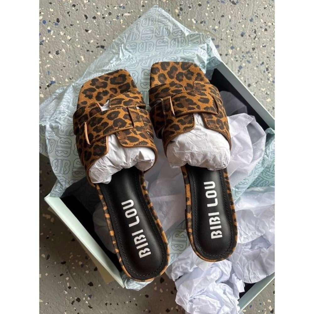 Anthropologie Bibi Lou Holly Suede Flats $160